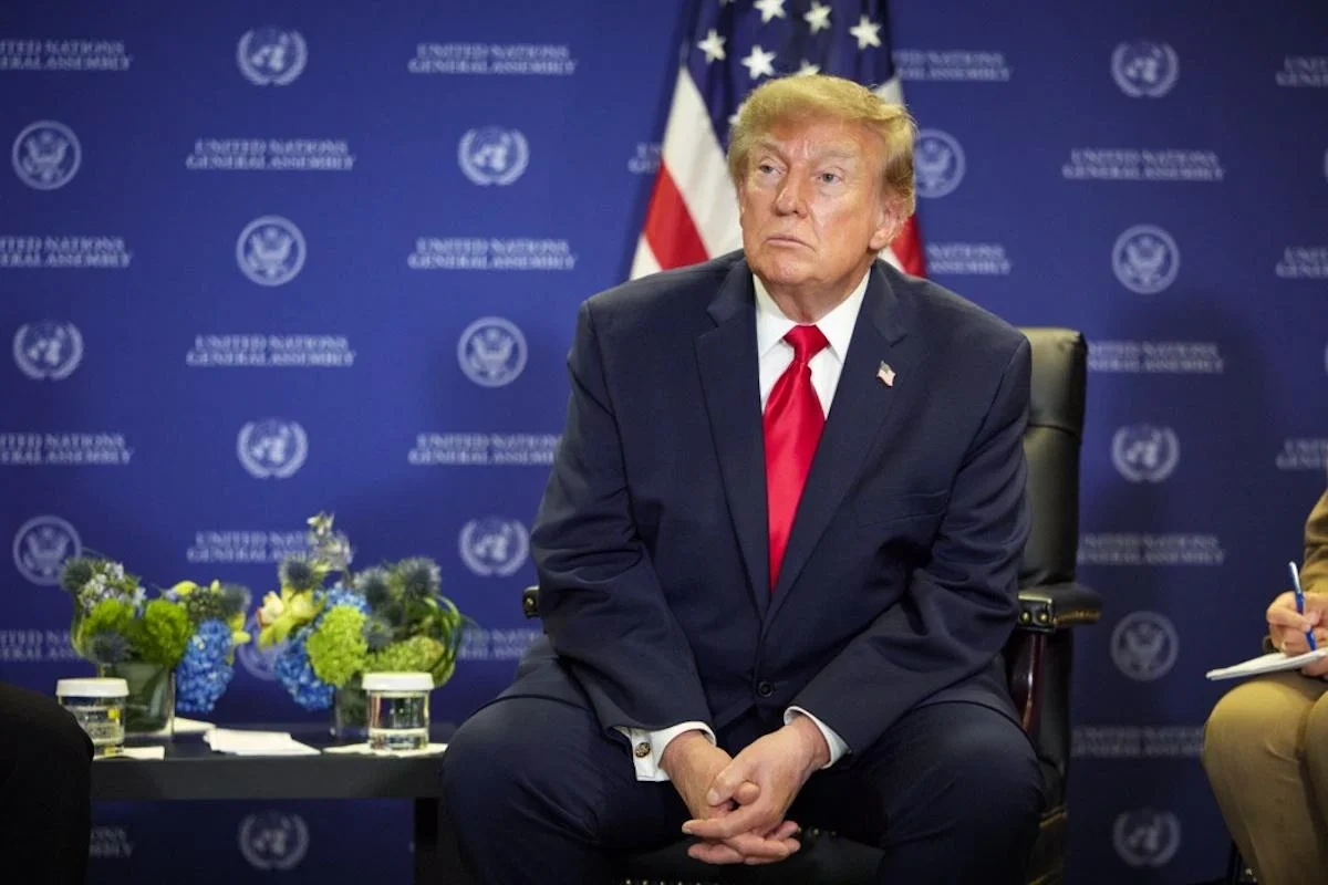 Трамп спалив у вогні десятиліття політики США та став на бік Путіна, - The Atlantic